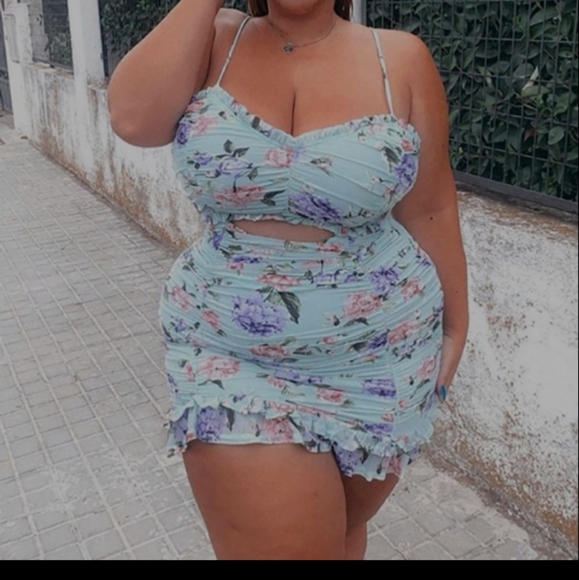 Fashion Nova Dresses & Skirts - HOST PICK! Fashion Nova Floral Ruched Mini Dress